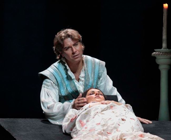 Anna Netrebko & Roberto Alagna.  Ken Howard/Metropolitan Opera