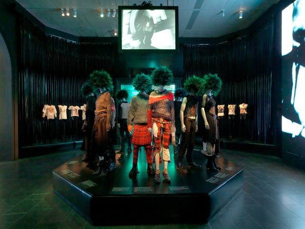 Clothes for Heroes Image © The Metropolitan Museum of Art