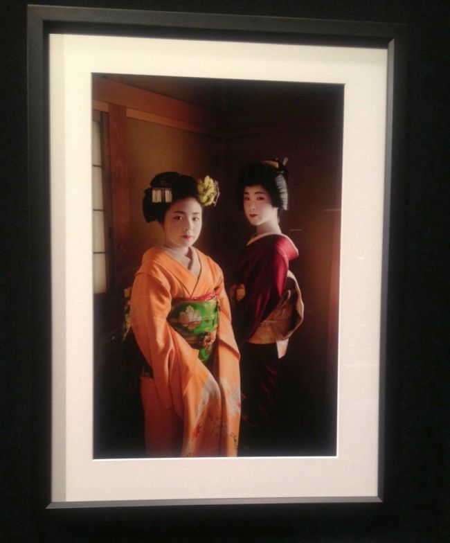 Alison Wright- Yachiho-san, a geisha and Komomo, an apprentice maiko- Kyoto, Japan, 2005