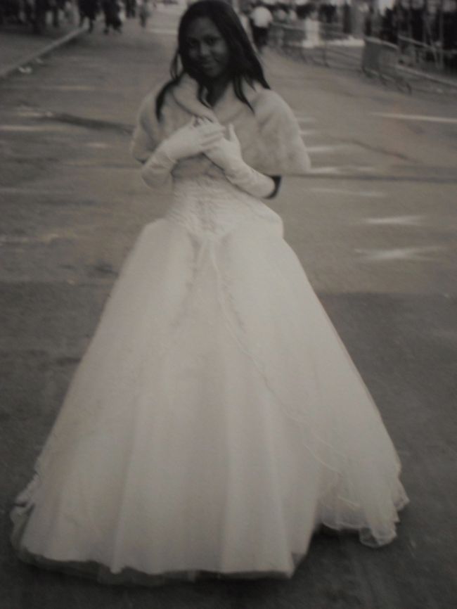 Posing Beauty Exhibition Image 