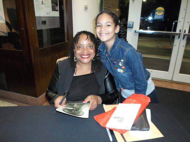 Posing Beauty Exhibition Image 