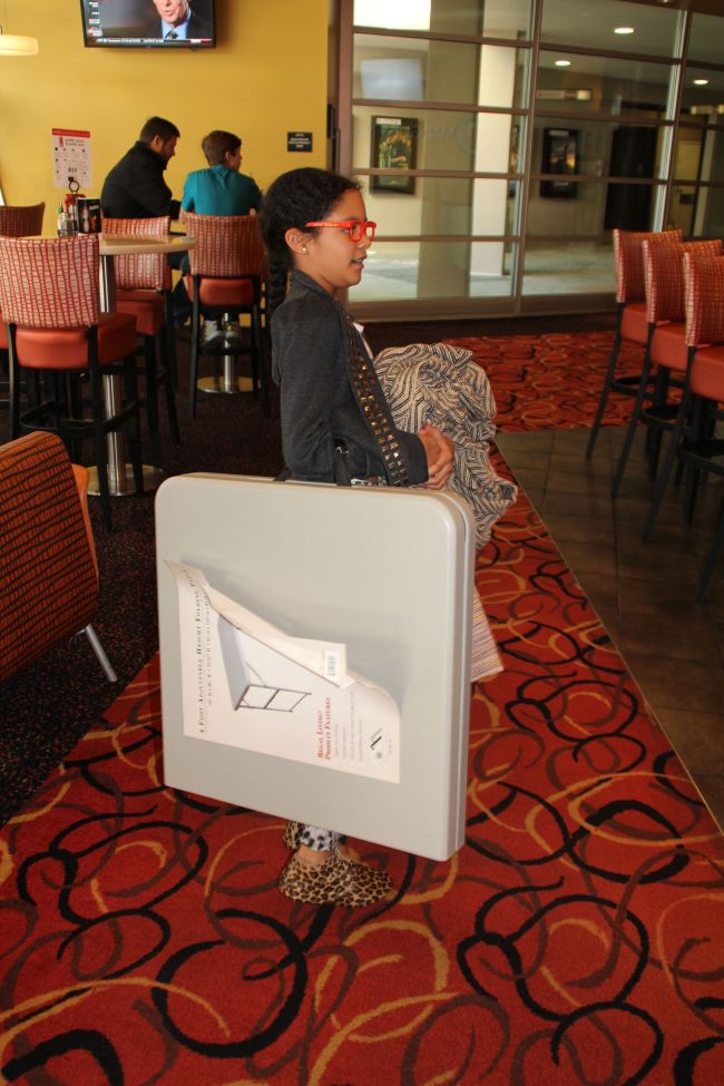 Schlepping Ambassador table