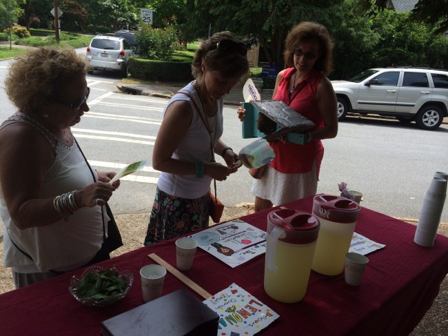 Lia & Layla sell Lemonade to benefit the Met Opera