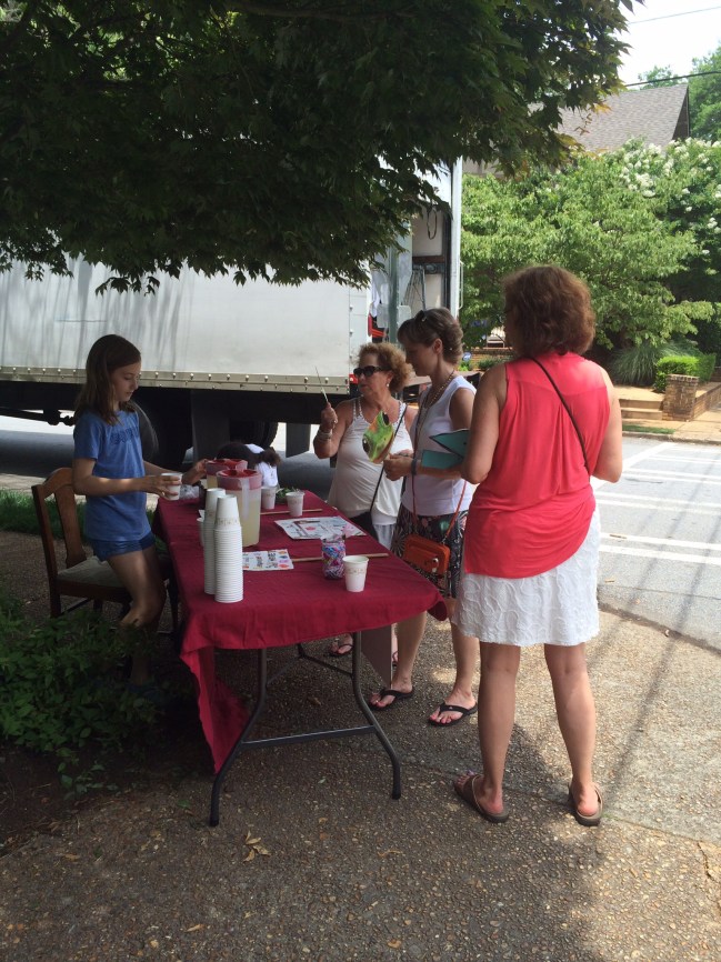 Lia & Layla sell Lemonade to benefit the Met Opera