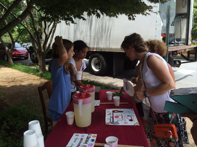 Lia & Layla sell Lemonade to benefit the Met Opera