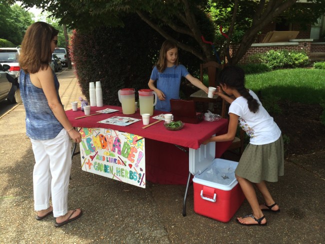 Lia & Layla sell Lemonade to benefit the Met Opera