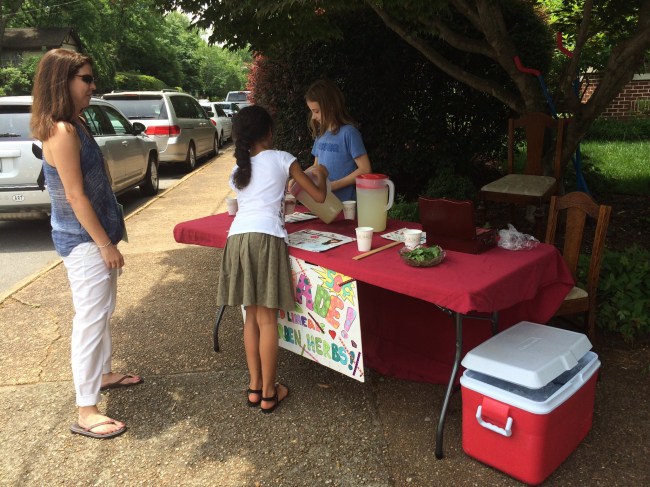 Lia & Layla sell Lemonade to benefit the Met Opera