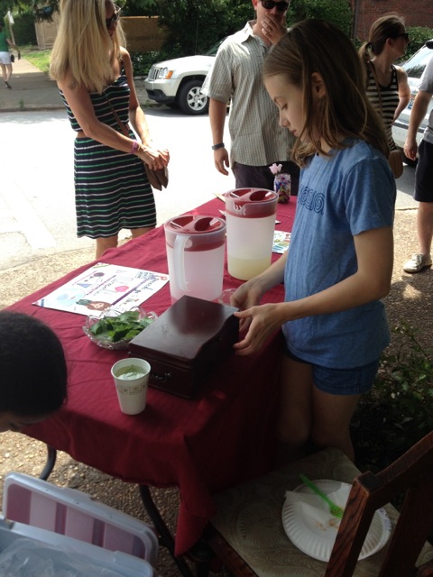 Lia & Layla sell Lemonade to benefit the Met Opera