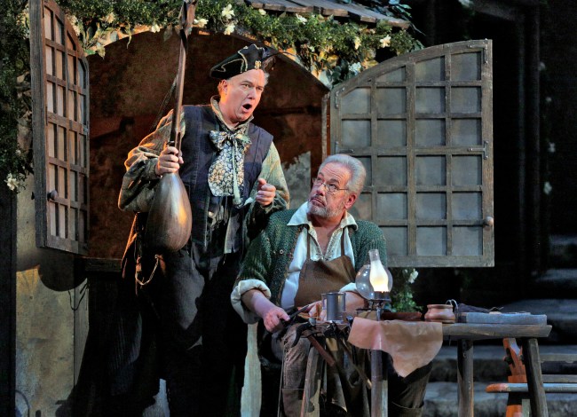 Johannes Martin Kränzle as Beckmesser and James Morris as Hans Sachs in Wagner's "Die Meistersinger von Nürnberg." Photo: Ken Howard/Metropolitan Opera