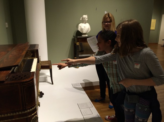 Lia, Layla and the Piano